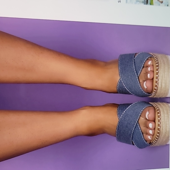 🎄🎄WEDGES-DENIM 👡 SANDAL SZ  7🎄🎄🎄🎄 - Picture 2 of 8